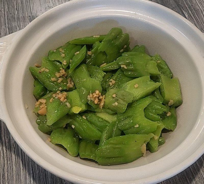 Stirfry Bitter Melon Garlic
